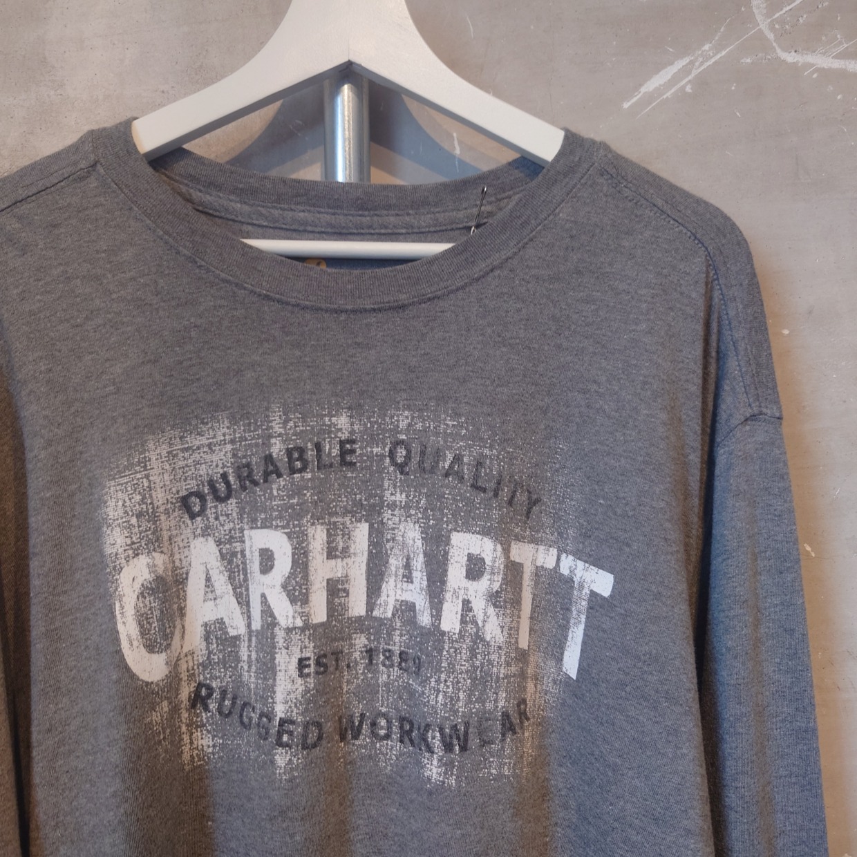 1374　Carhart(カーハート)ブランドロゴ　ロンT　グレー　XLサイズ