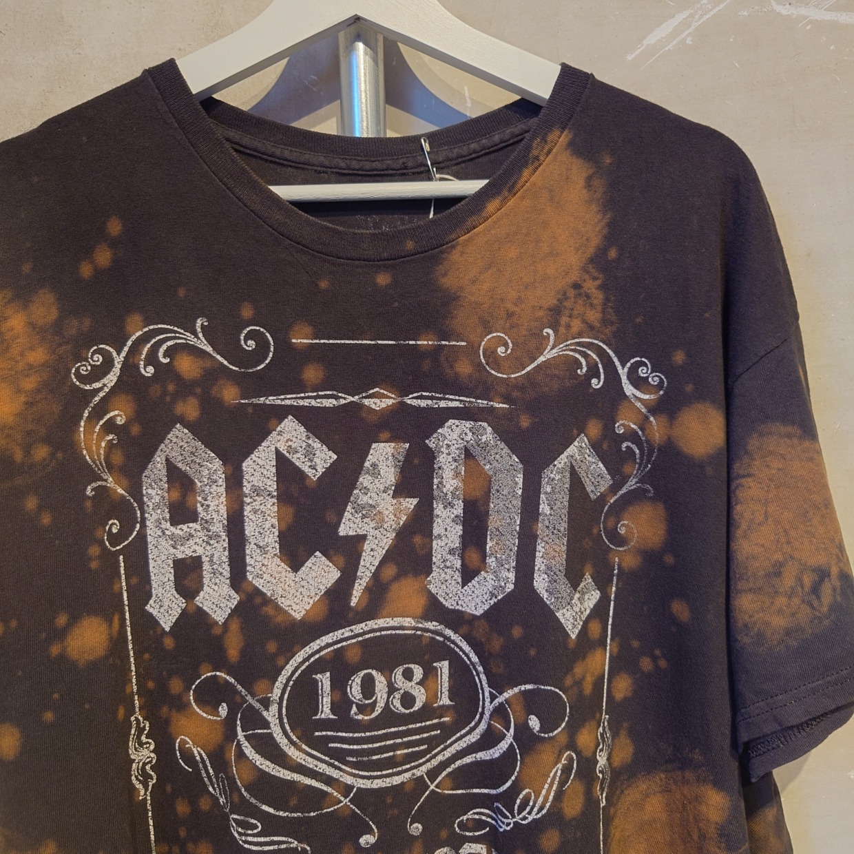 AC/DC(エーシーディーシー)バンドTシャツ　ブラック　タイダイ染め