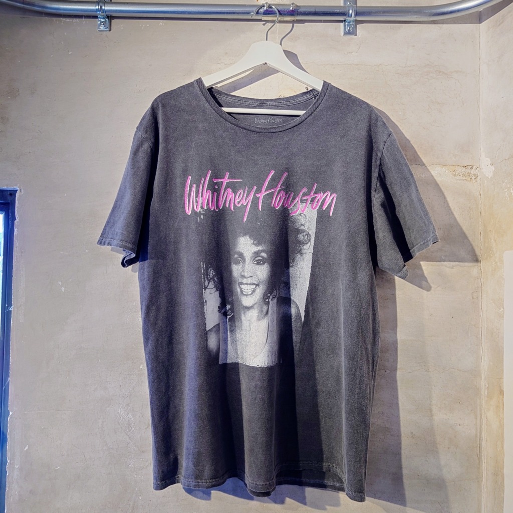 ホイットニーヒューストン Tシャツ 20240602_170229-1024x1024.jpg