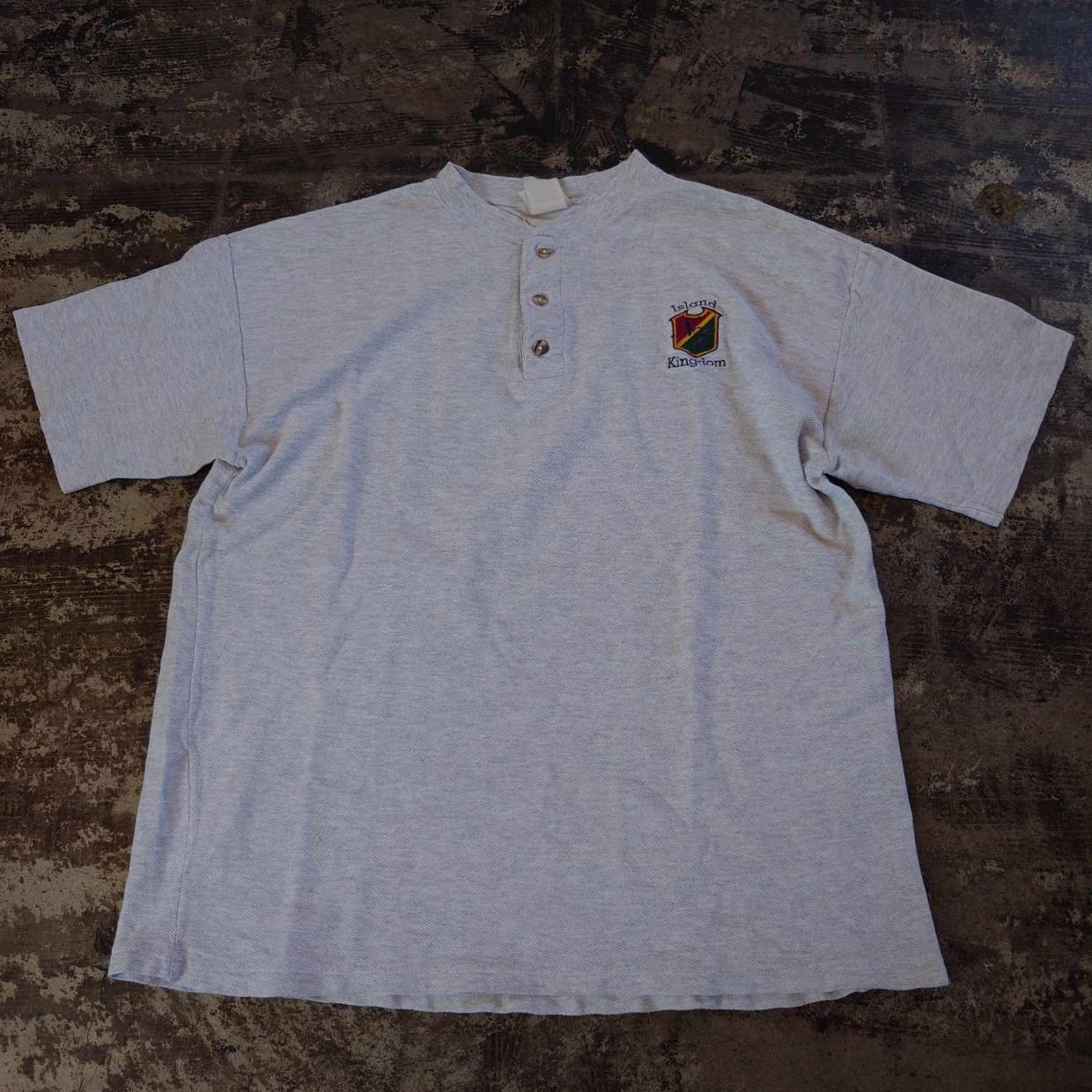 【CAROLINA SMILE】 刺繍ヘンリーネックTシャツ　 #和歌山古着