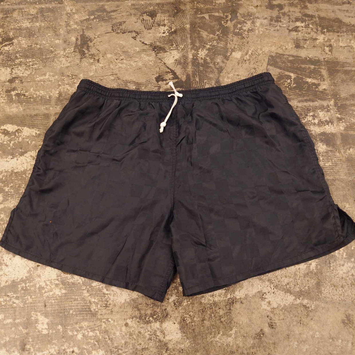 90s UMBRO ナイロンショーツ チェッカーフラッグ柄 USA製 L　＃和歌山古着屋